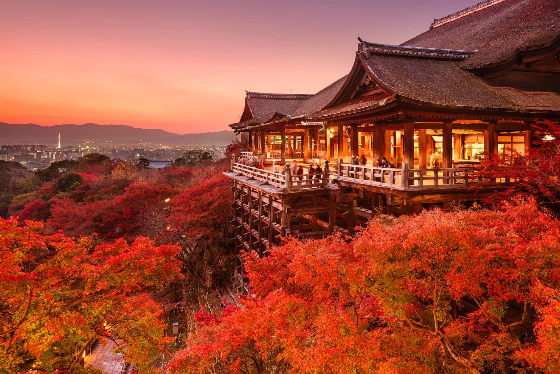Templo Kiyomizu-dera en Kioto, Japón